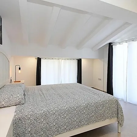 Nyaraló Incredible Chalet Con Piscina Privada Girona